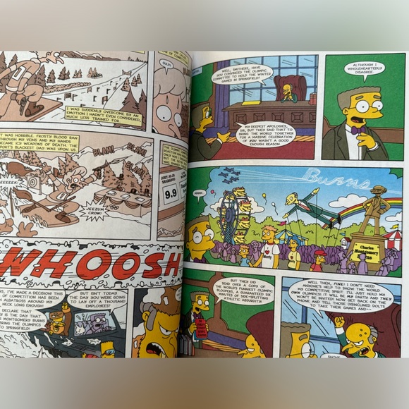 Simpsons Comics A Go-Go - Picture 9 of 11